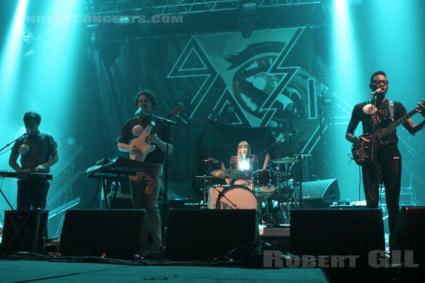 METRONOMY - 2010-12-09 - PARIS - Bercy - 